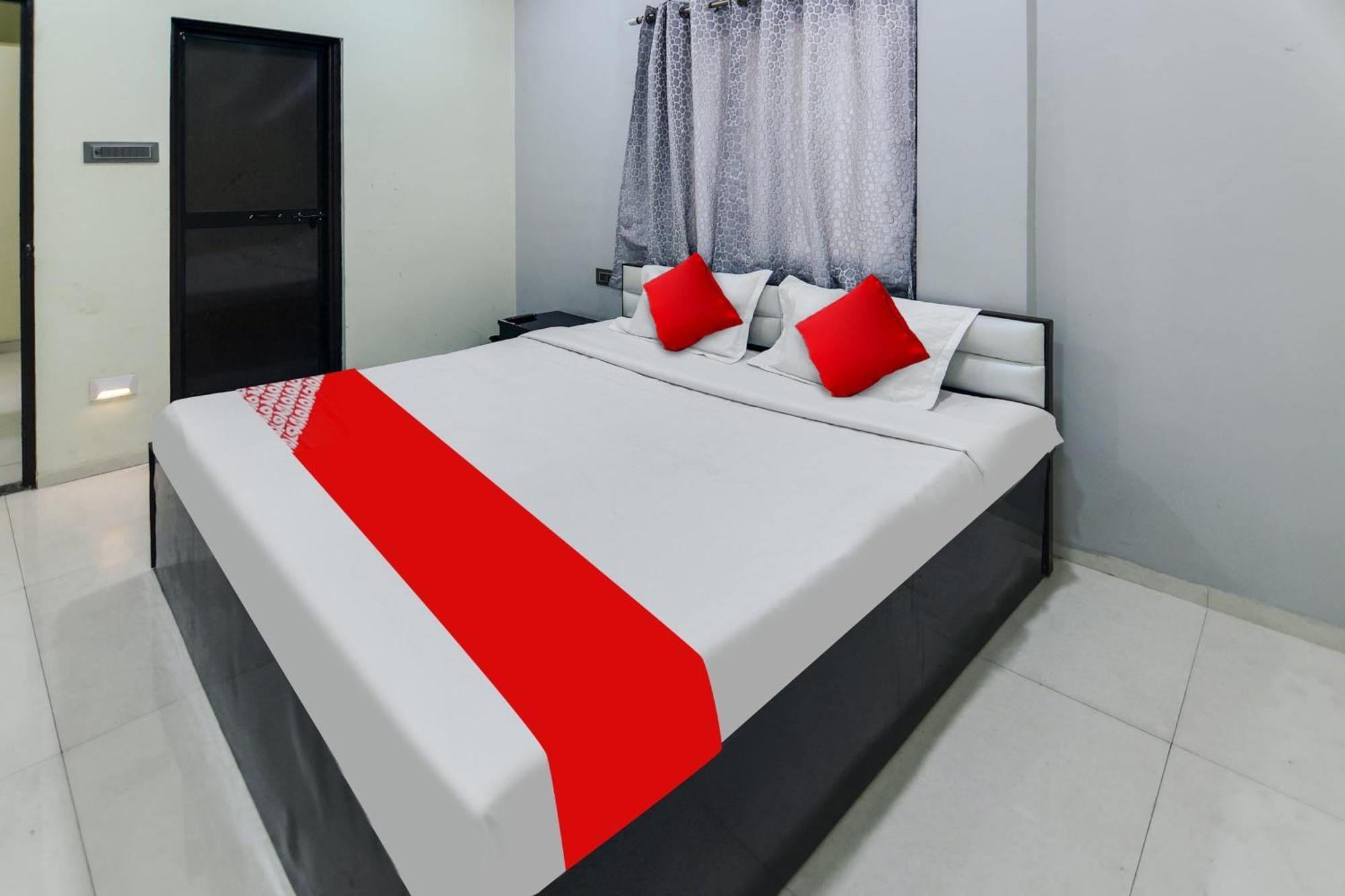 Oyo Hotel Blackgold Chandrapur Luaran gambar