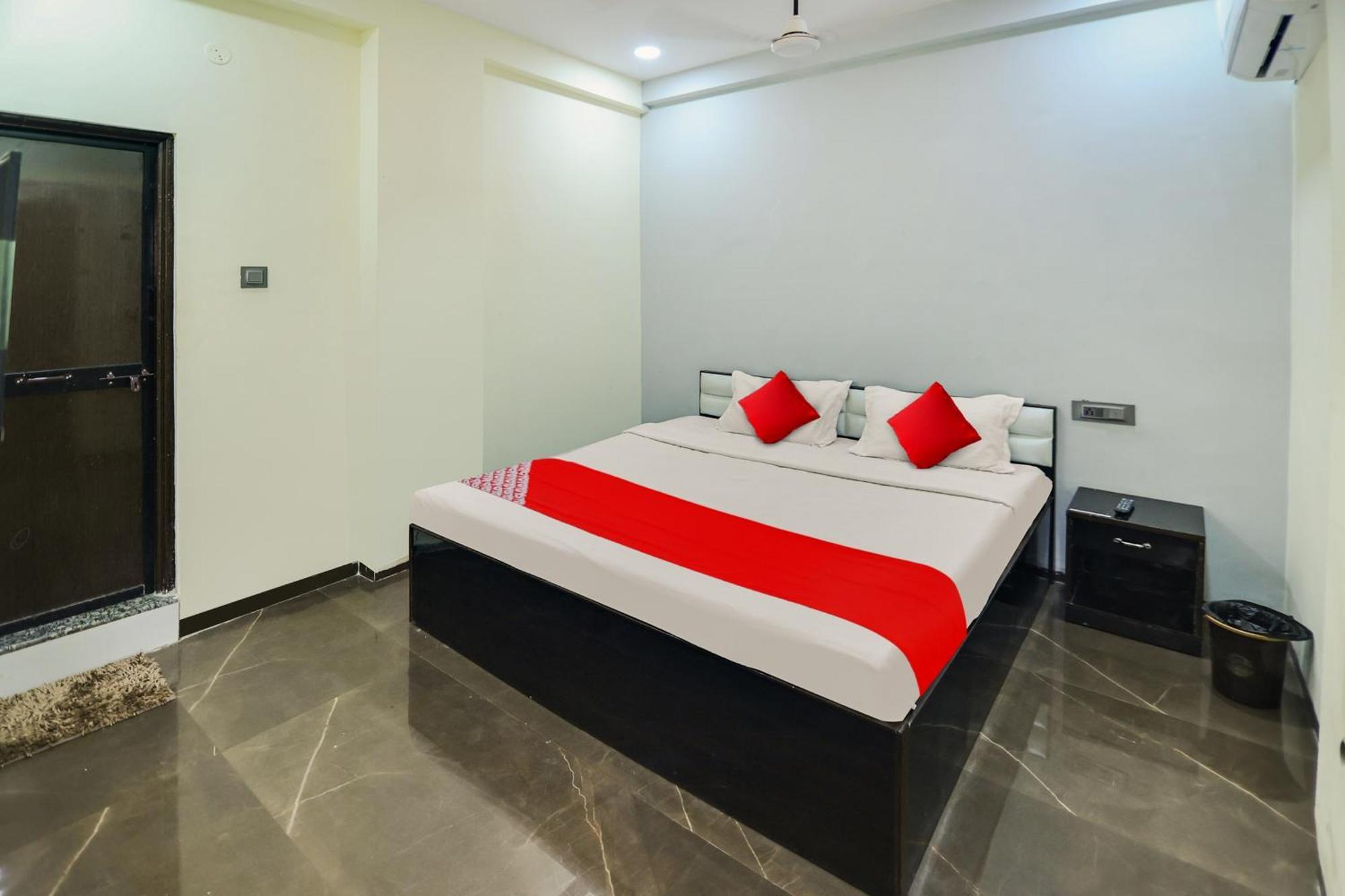 Oyo Hotel Blackgold Chandrapur Luaran gambar