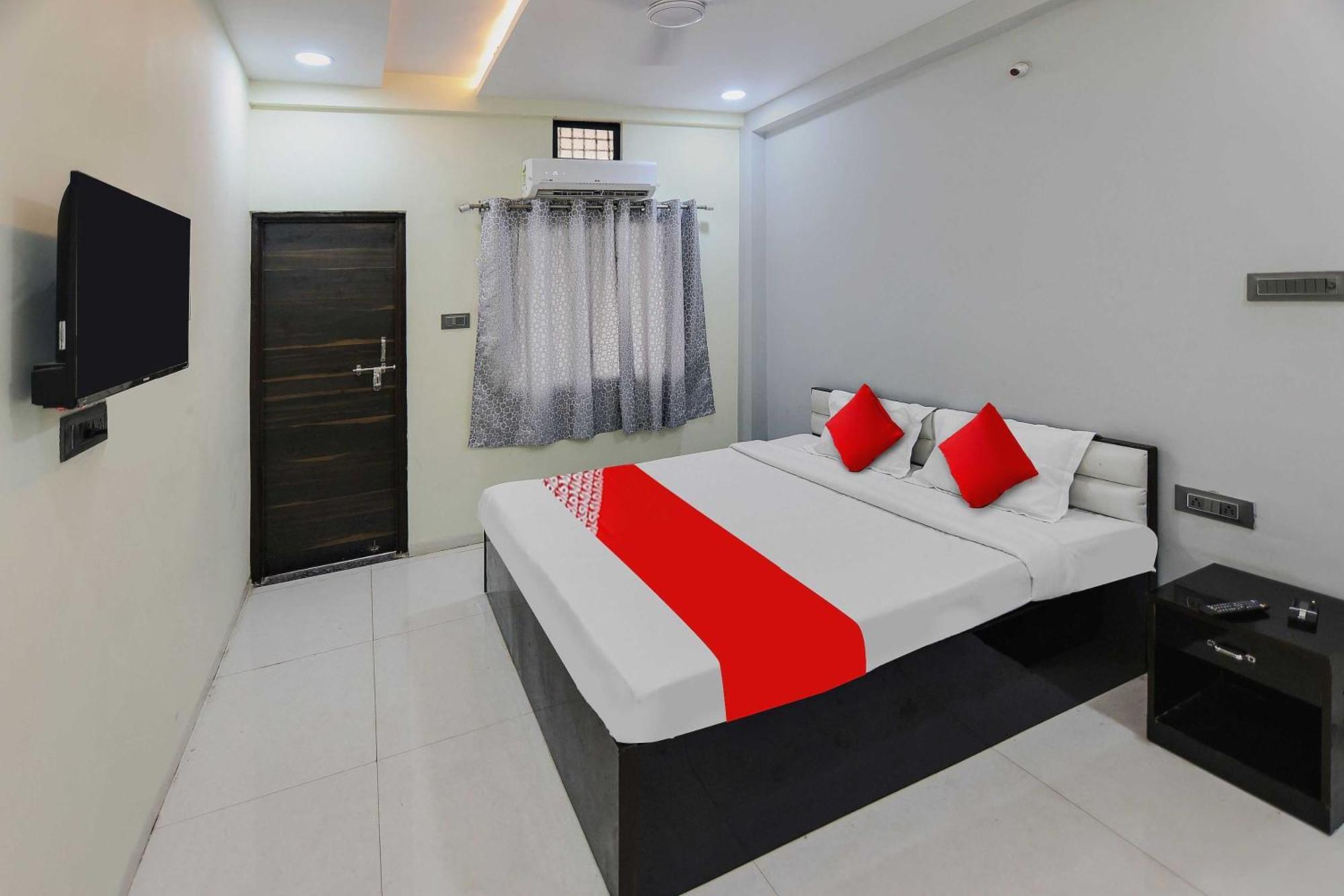Oyo Hotel Blackgold Chandrapur Luaran gambar